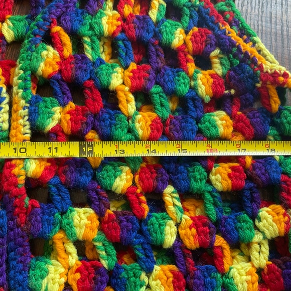 CROTCHED multi color Vest - Picture 4 of 6